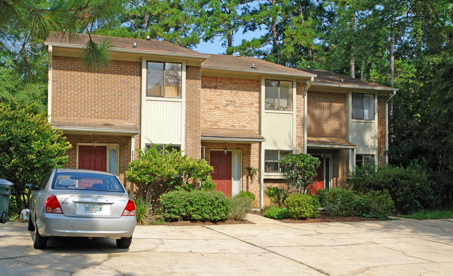 3712 Donovan Dr in Tallahassee, FL - Foto de edificio - Building Photo