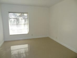 460 NW 20th St in Boca Raton, FL - Foto de edificio - Building Photo