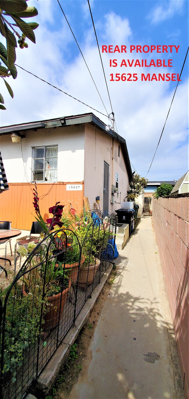 15625 Mansel Ave in Lawndale, CA - Building Photo - Building Photo