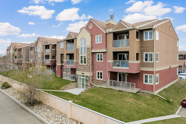 Edgecliffe Estates in Calgary, AB - Building Photo - Building Photo