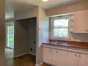 1406 W Main Terrace in Savannah, MO - Building Photo - Building Photo