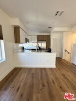 250 S Burlington Ave in Los Angeles, CA - Building Photo