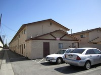 Greenwood Apartments in Montebello, CA - Foto de edificio - Building Photo