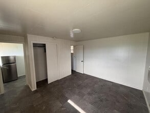 10524 Farm Rd 2180 in Cassville, MO - Foto de edificio - Building Photo