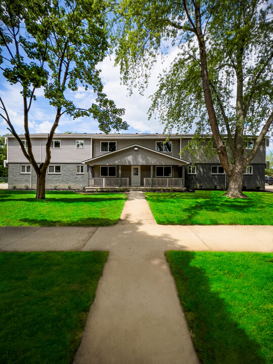 Green Garden Villa Apartments in Flint, MI - Building Photo