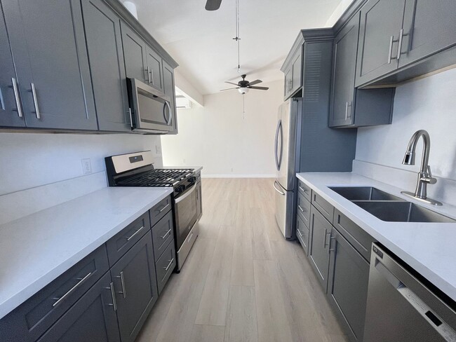 1804 E Holly Oak Dr in West Covina, CA - Building Photo - Building Photo