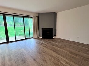 78 Foxwood Ln in Lake Barrington, IL - Building Photo - Building Photo
