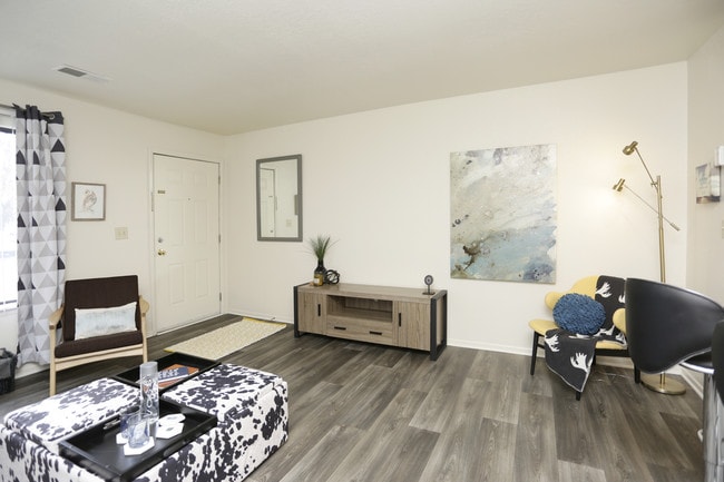 Timberwood Crossing in Portage, MI - Foto de edificio - Interior Photo