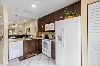 1315 Summit Run Cir in West Palm Beach, FL - Building Photo - Building Photo