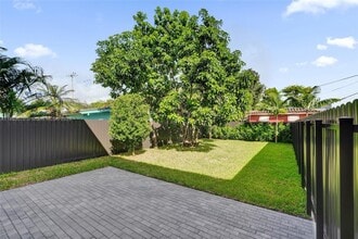 121 NE 118th St in Miami, FL - Building Photo - Building Photo