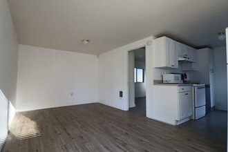 2344 Trenton Ave in Bremerton, WA - Building Photo - Building Photo