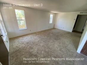 10608 Springwood Dr-Unit -Unit D in El Paso, TX - Building Photo - Building Photo