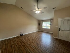 141 Louie Ln in Jacksonville, NC - Building Photo - Building Photo