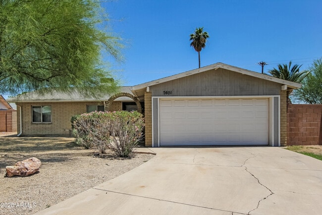 property at 7601 N 41st Ave