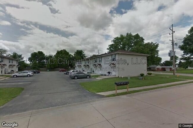 property at 6040 Old Collinsville Rd