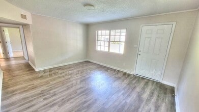 9172 11th Ave in Jacksonville, FL - Building Photo - Building Photo