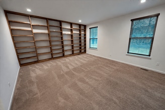 360 Honey Tree Wy in Ann Arbor, MI - Building Photo - Building Photo