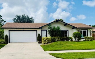 2411 NW 31st St in Boca Raton, FL - Building Photo