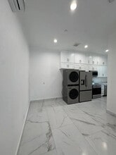 22013 Tulsa St in Los Angeles, CA - Building Photo - Building Photo