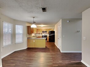 6541 Pole Creek Dr in Lithonia, GA - Building Photo - Building Photo