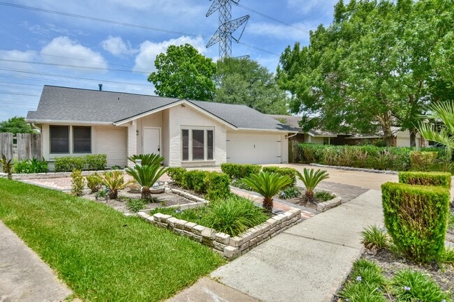 property at 9503 Bent Spur Ln