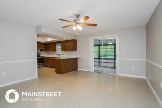 916 Lexington Rd in DeLand, FL - Foto de edificio - Building Photo