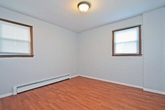 1000 50th Ave NE in Minneapolis, MN - Building Photo - Building Photo