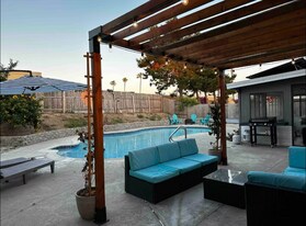 514 Luna Dr in Oceanside, CA - Building Photo