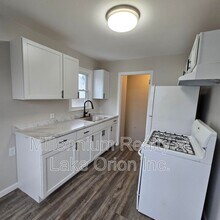 353 South Blvd W in Pontiac, MI - Building Photo - Building Photo