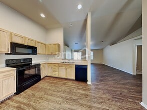 211 Parkmont Way in Caldwell, ID - Building Photo - Building Photo