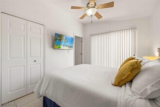 742 111th Ave N in Naples, FL - Building Photo - Building Photo