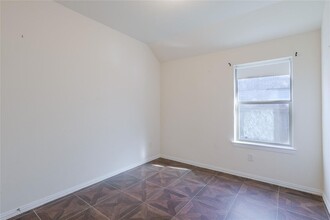 2919 Westwood Manor Ln in Houston, TX - Building Photo - Building Photo