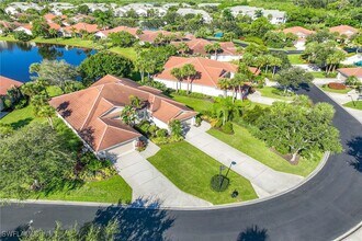 8482 Bent Creek Way in Naples, FL - Foto de edificio - Building Photo