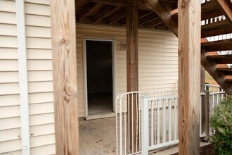 613 Pylon Ct in Virginia Beach, VA - Building Photo - Building Photo