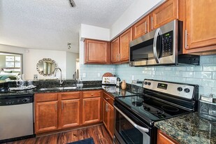 Cortland Lake Howell Apartments