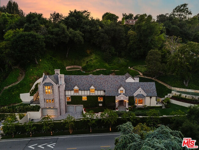 property at 10950 Bellagio Rd