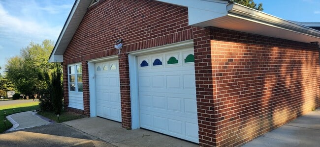 8 Fairfax Cir in Fredericksburg, VA - Building Photo - Building Photo