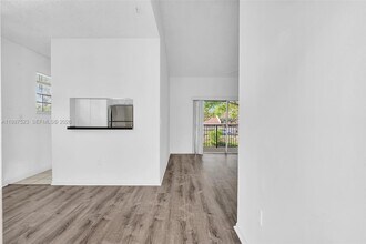 1701 NW 96th Terrace in Pembroke Pines, FL - Building Photo - Building Photo