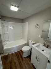 1207 Fulton Dr NW in Canton, OH - Foto de edificio - Building Photo