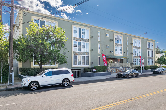 Terraces at the Summit in Sherman Oaks, CA - Building Photo - Building Photo