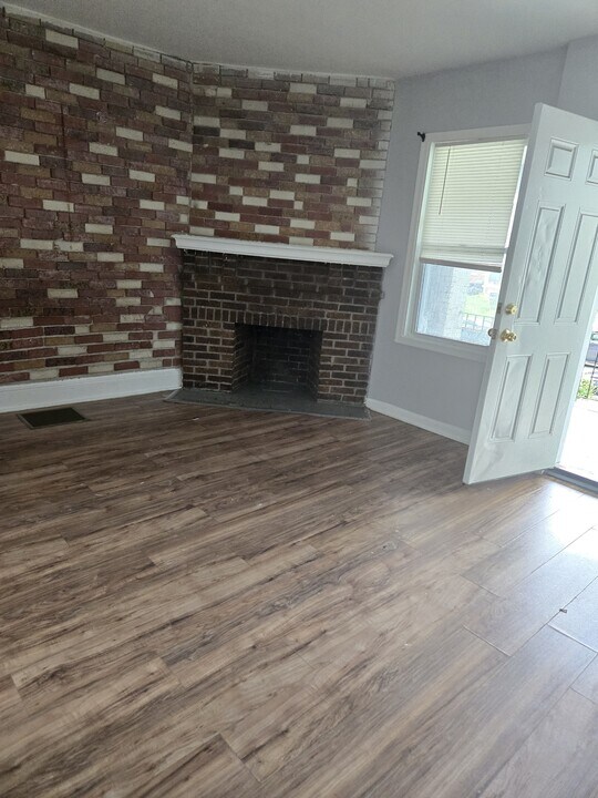 724 E Price St in Philadelphia, PA - Building Photo