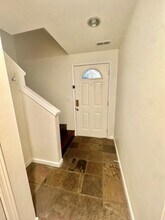 8712 Phinney Ave N in Seattle, WA - Building Photo - Building Photo