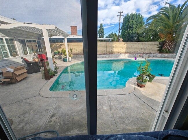 12122 Diane St in Garden Grove, CA - Building Photo - Building Photo