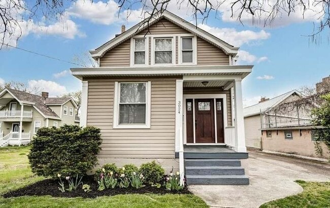 property at 3024 Lavinia Ave