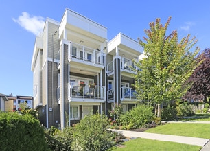 4 On Fir in White Rock, BC - Building Photo - Building Photo