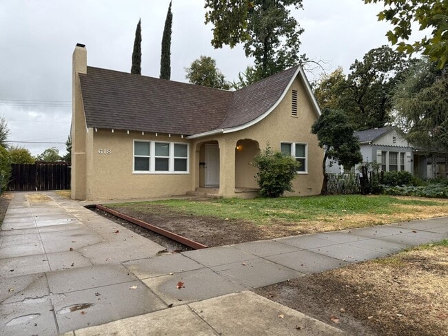 618 W 26th St in Merced, CA - Building Photo - Building Photo