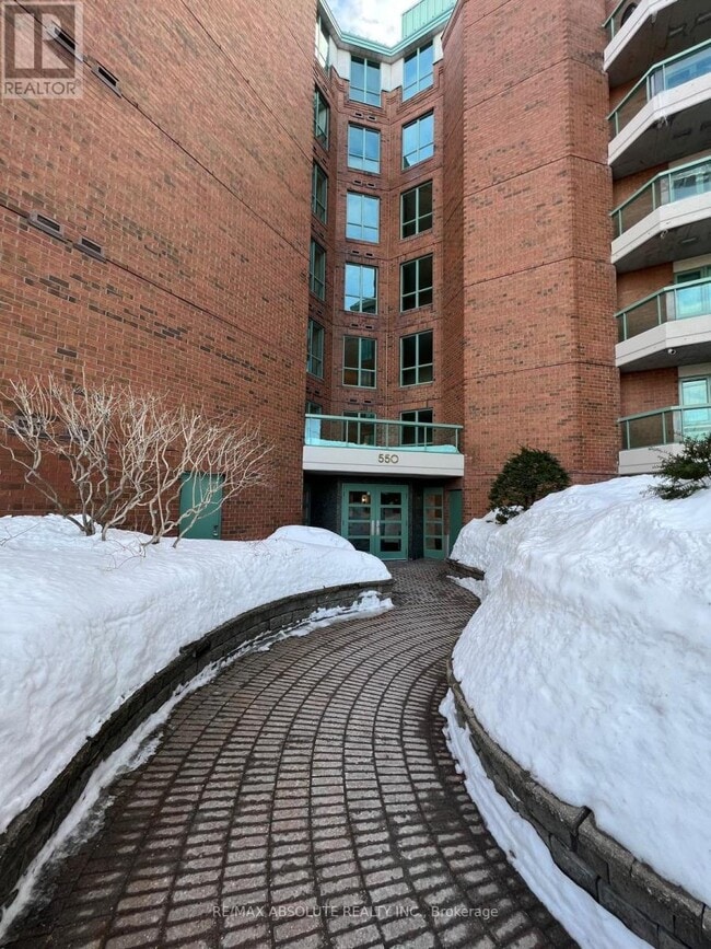550 Cambridge St S in Ottawa, ON - Building Photo - Building Photo