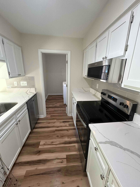 1011 Hunters Trce in Mount Pleasant, SC - Building Photo