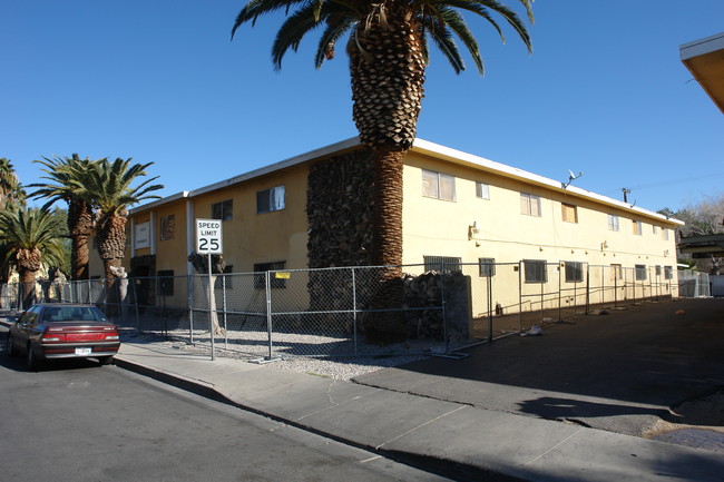 Sherwood Apartments in Las Vegas, NV - Building Photo - Building Photo