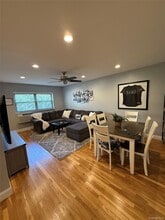25 Elizabeth St in Farmingdale, NY - Building Photo - Building Photo